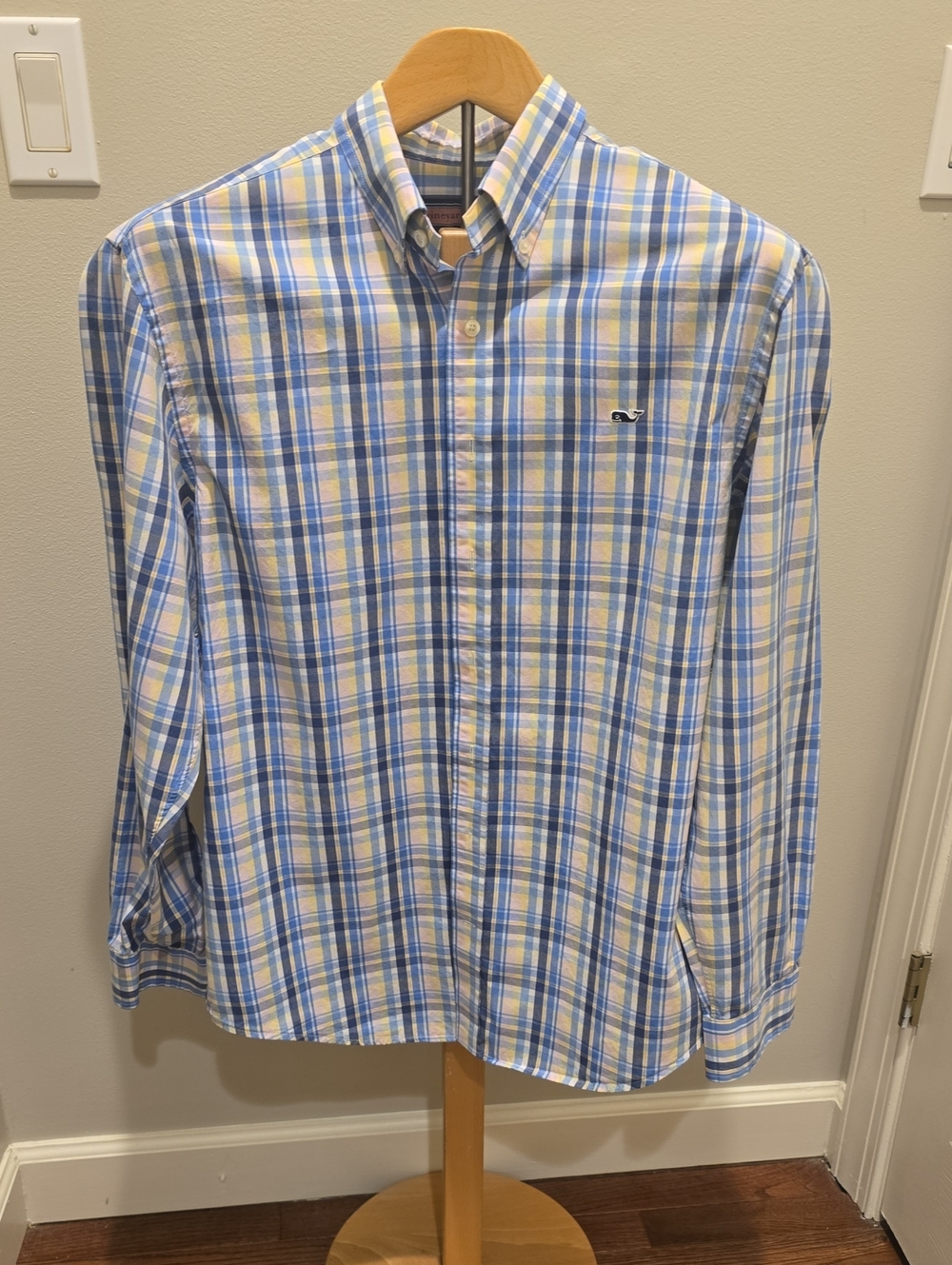 Vineyard Vines Light Blue and Cream Plaid Button-Down Shirt